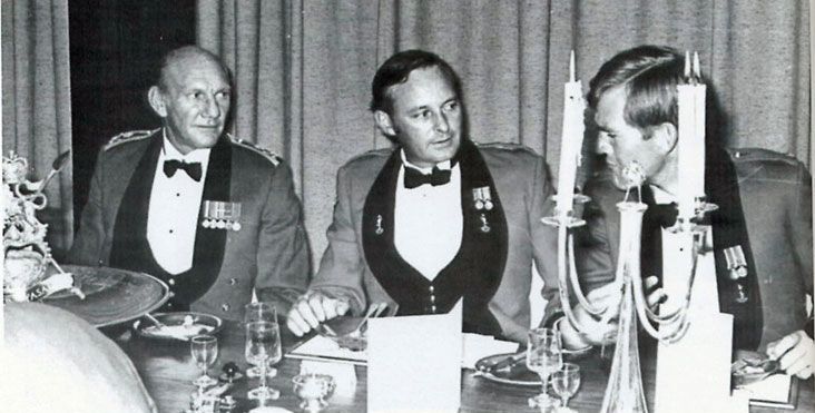 Lieutenant Colonel RTO Tilly, D Sigs/C Rh Sigs 1976-78 flanked by Major General ALC Maclean