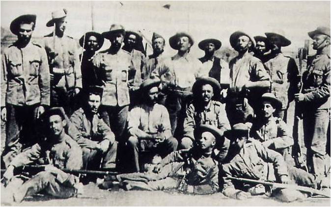 Marconi engineers and Royal Engineers sappers in South Africa 1899